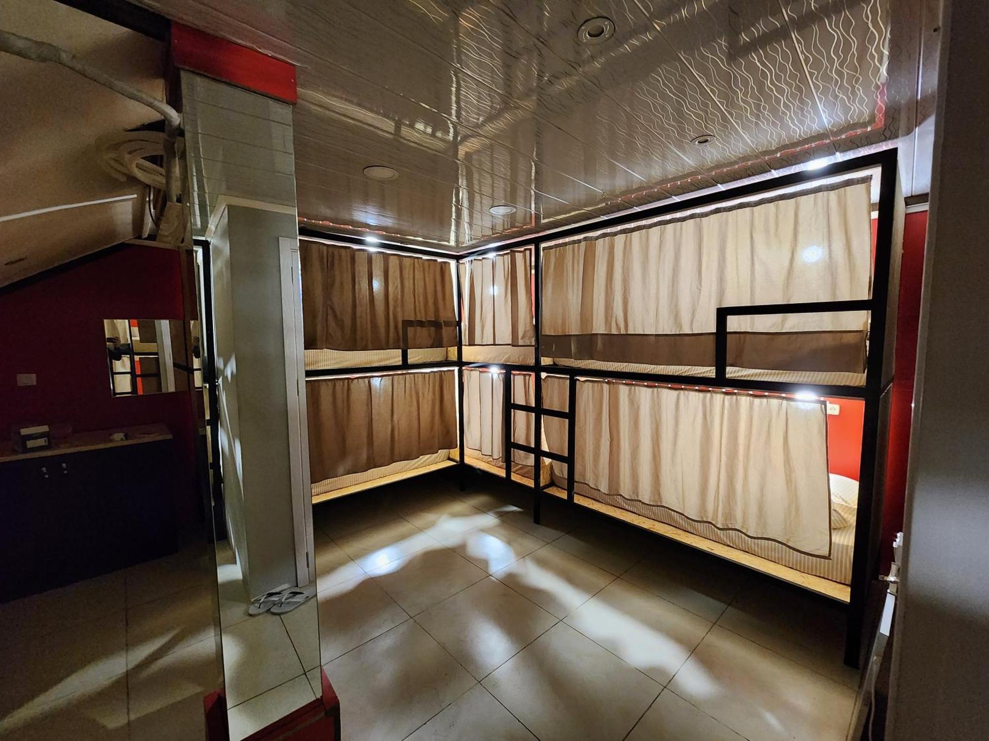 Gallary Hostel Тбилиси Экстерьер фото