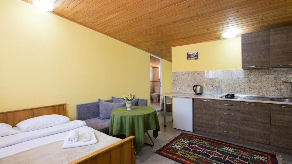 Gallary Hostel Тбилиси Экстерьер фото